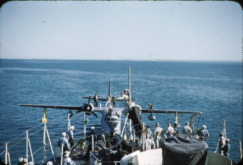 USS_Duxbury_Bay_Seaplane_1952_2.jpg