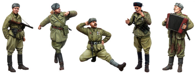 1:35 Soviet soldiers 2 at rest dancing  WW2 Scale Resin Figure 